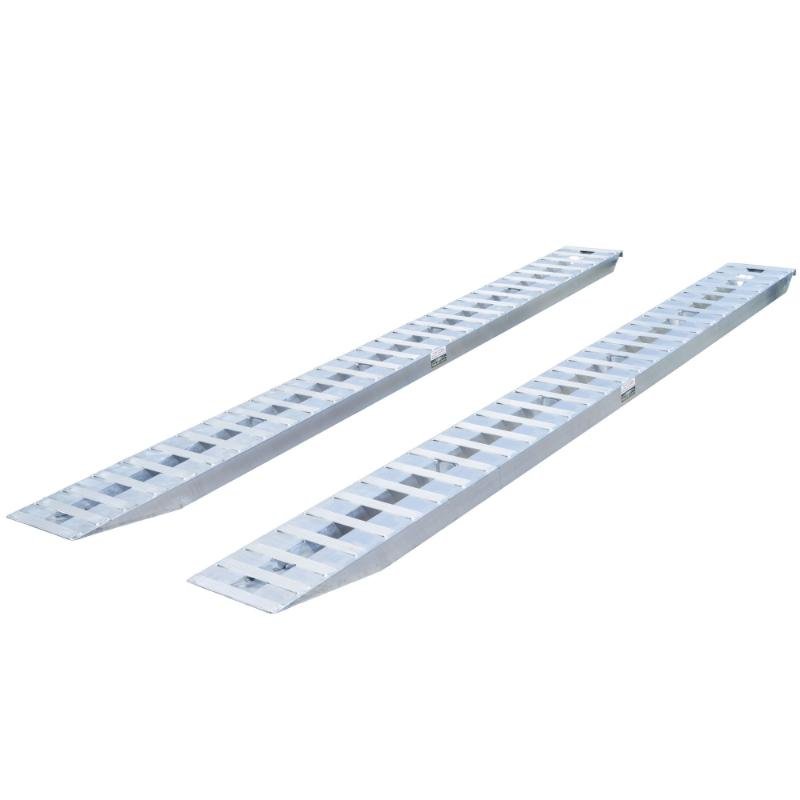 HD Ramps 14' L x 16" W x 4-1/4" H Aluminum Ramps with Hook Ends 8,000 lb. Per Axle Capacity - Image 3
