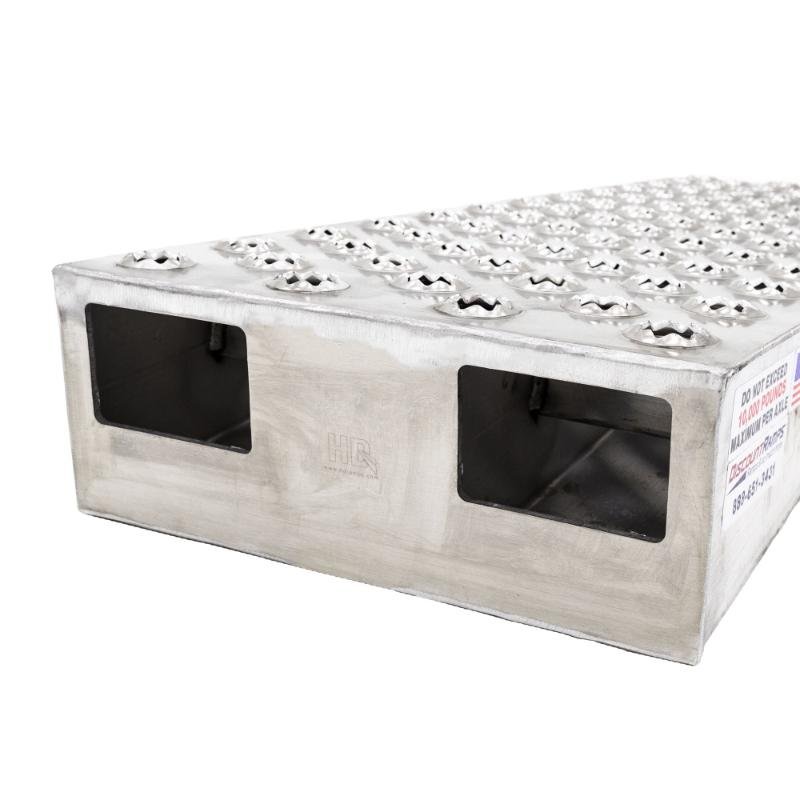 HD Ramps 36" x 16" Aluminum Shipping Container Wedge Ramps 10,000 lb. Capacity - Image 7